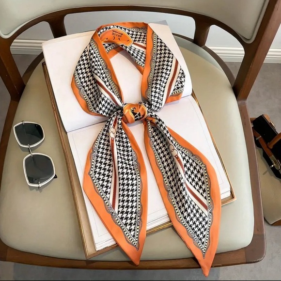Accessories - Houndstooth Print Skinny Classic Scarf